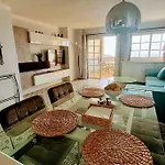 Apartman Stylovy S Uzasnym Vyhledem V L/cristianos