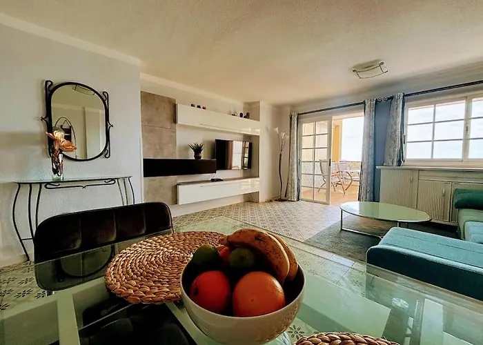 Stylovy S Uzasnym Vyhledem V L/cristianos Apartment *
